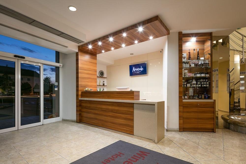 Wine Wellness Hotel Amande Hustopece Exterior photo