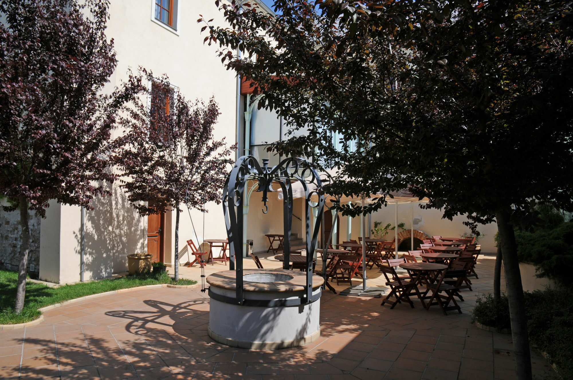 Wine Wellness Hotel Amande Hustopece Exterior photo